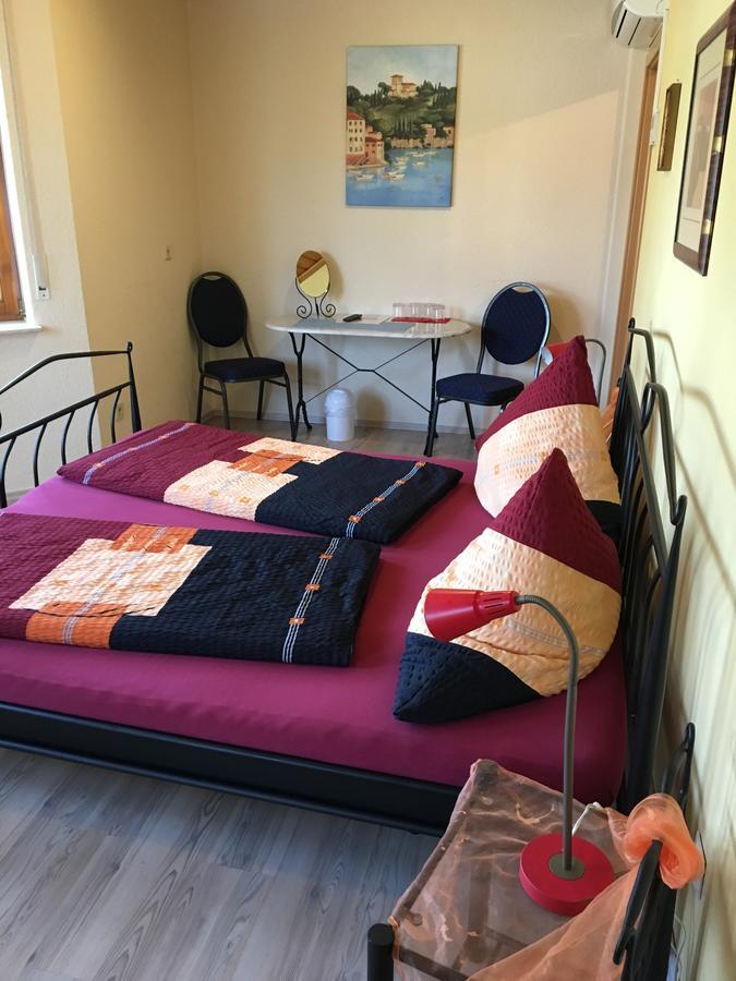 Gaestehaus Maier 러스트 외부 사진